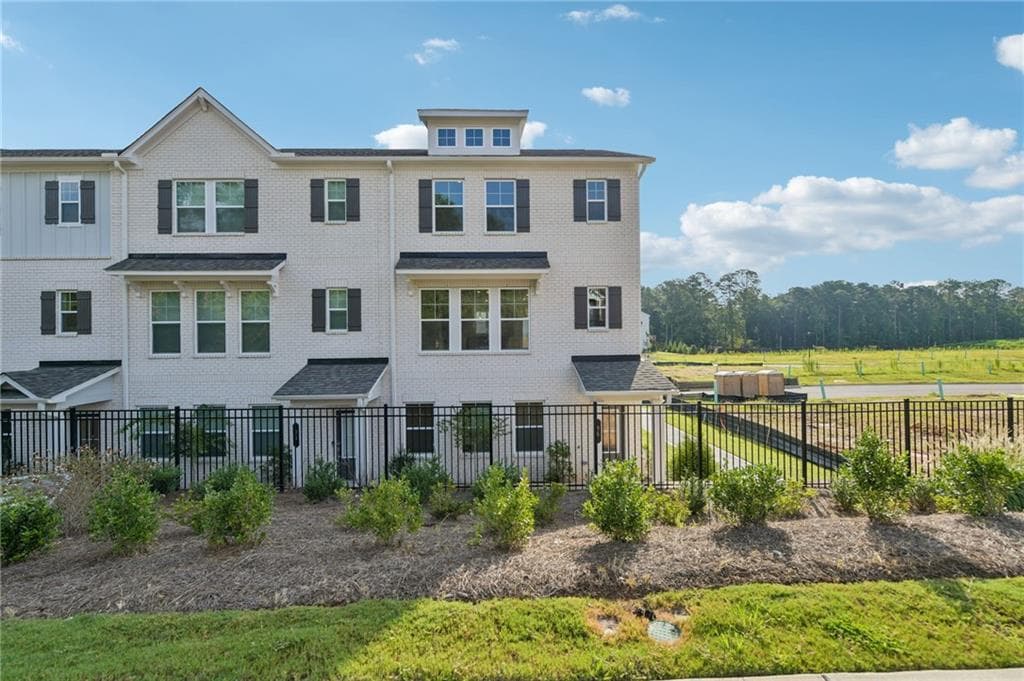 3 bedroom, 4 bathroom, 1,997 sq ft townhouse under contract at 96 Epperly Way, Tucker, GA 30084