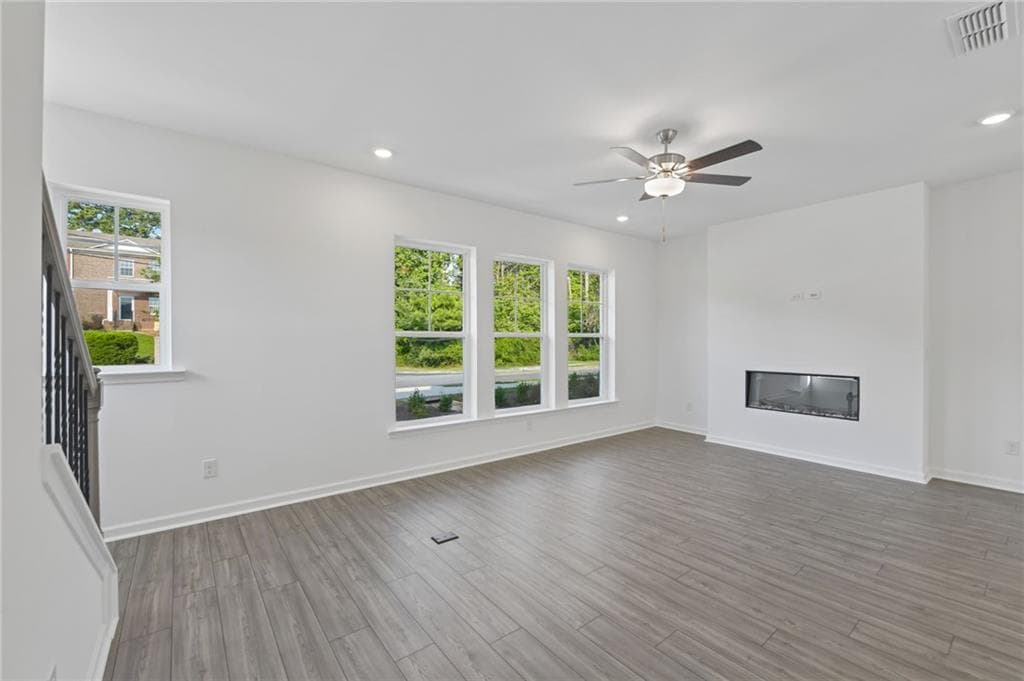 3 bedroom, 4 bathroom, 1,997 sq ft townhouse under contract at 96 Epperly Way, Tucker, GA 30084 — photo 3