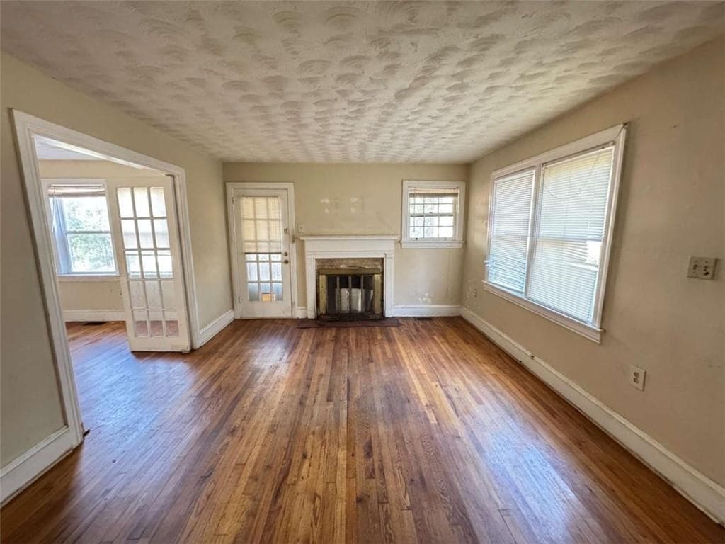 3 bedroom, 2 bathroom, 1,530 sq ft single family residence for sale at 2169 Delowe Drive, Atlanta, GA 30344 — photo 2