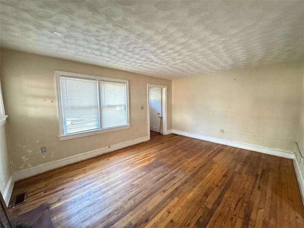 3 bedroom, 2 bathroom, 1,530 sq ft single family residence for sale at 2169 Delowe Drive, Atlanta, GA 30344 — photo 5