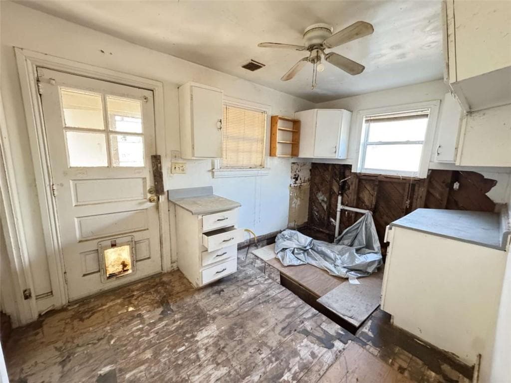 3 bedroom, 2 bathroom, 1,530 sq ft single family residence for sale at 2169 Delowe Drive, Atlanta, GA 30344 — photo 9