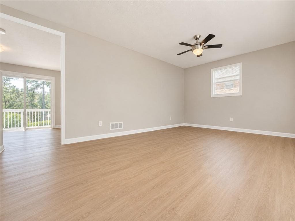 4 bedroom, 2 bathroom, 1,250 sq ft single family residence for rent at 128 Mark Lane, Smyrna, GA 30082 for $2,290 a month — photo 4