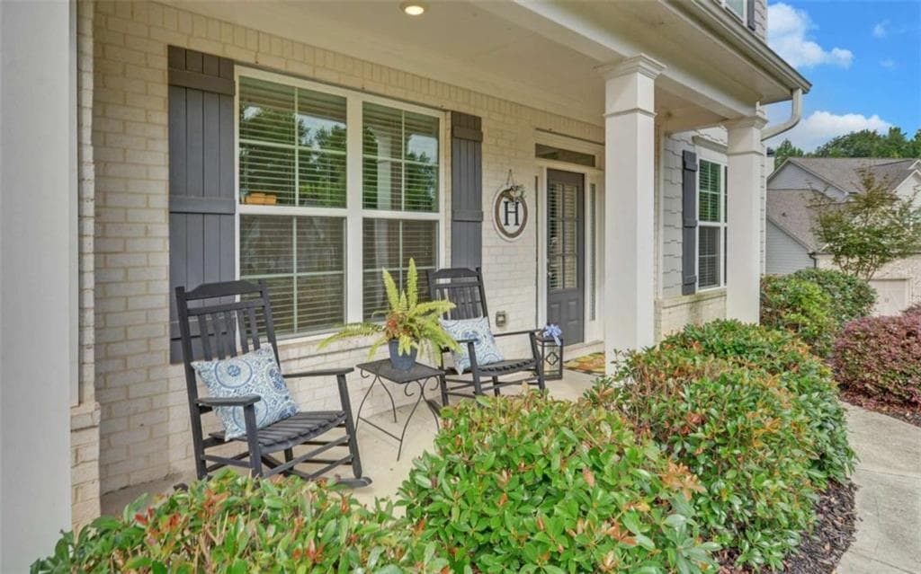 5 bedroom, 3 bathroom, 3,148 sq ft single family residence for sale at 5110 Ozark Lane, Gainesville, GA 30507 — photo 3