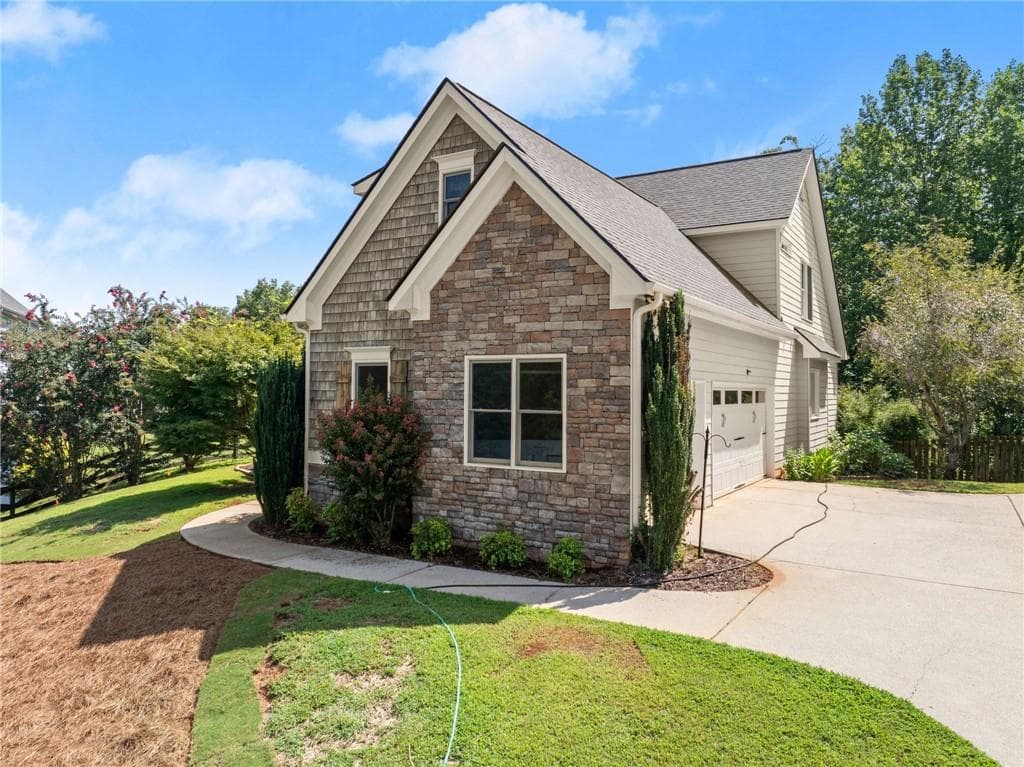 4 bedroom, 3 bathroom, 2,234 sq ft single family residence for sale at 234 Morgan Lane, Dawsonville, GA 30534 — photo 2