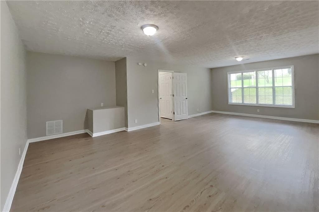 3 bedroom, 2 bathroom, 1,918 sq ft single family residence for rent at 4602 Shay Terrace, Buford, GA 30519 for $2,200 a month — photo 6
