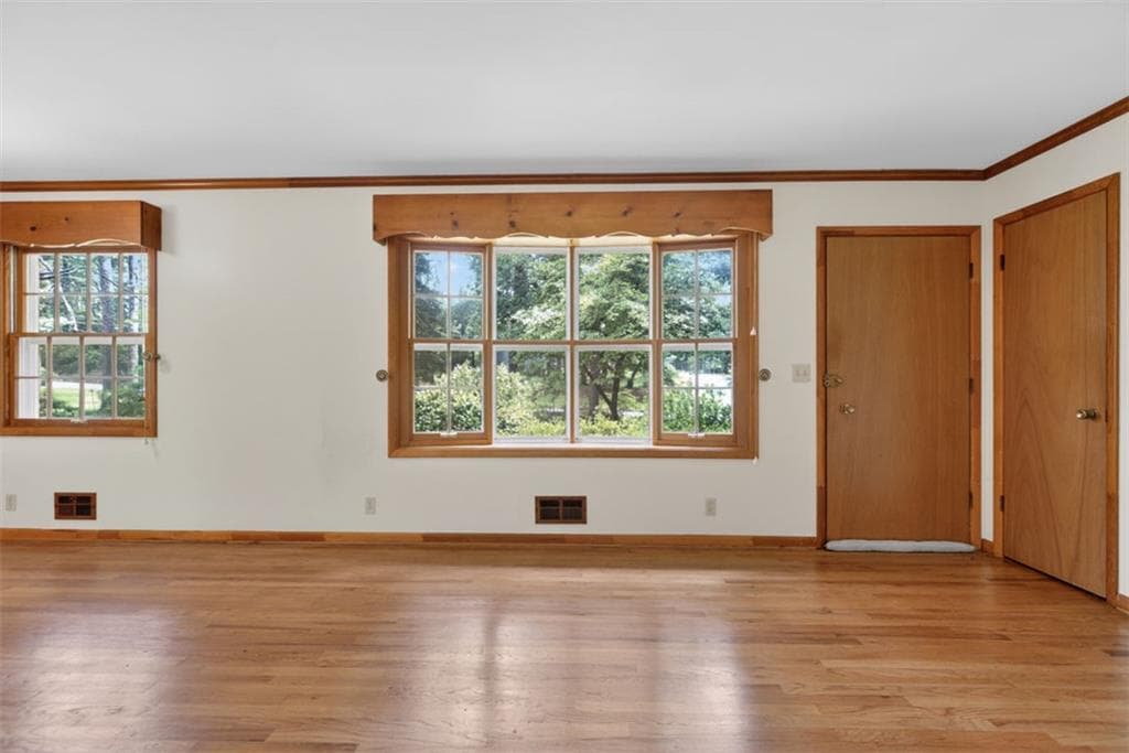 3 bedroom, 2 bathroom, 1,350 sq ft single family residence under contract at 442 Stonewood Drive, Stone Mountain, GA 30087 — photo 5