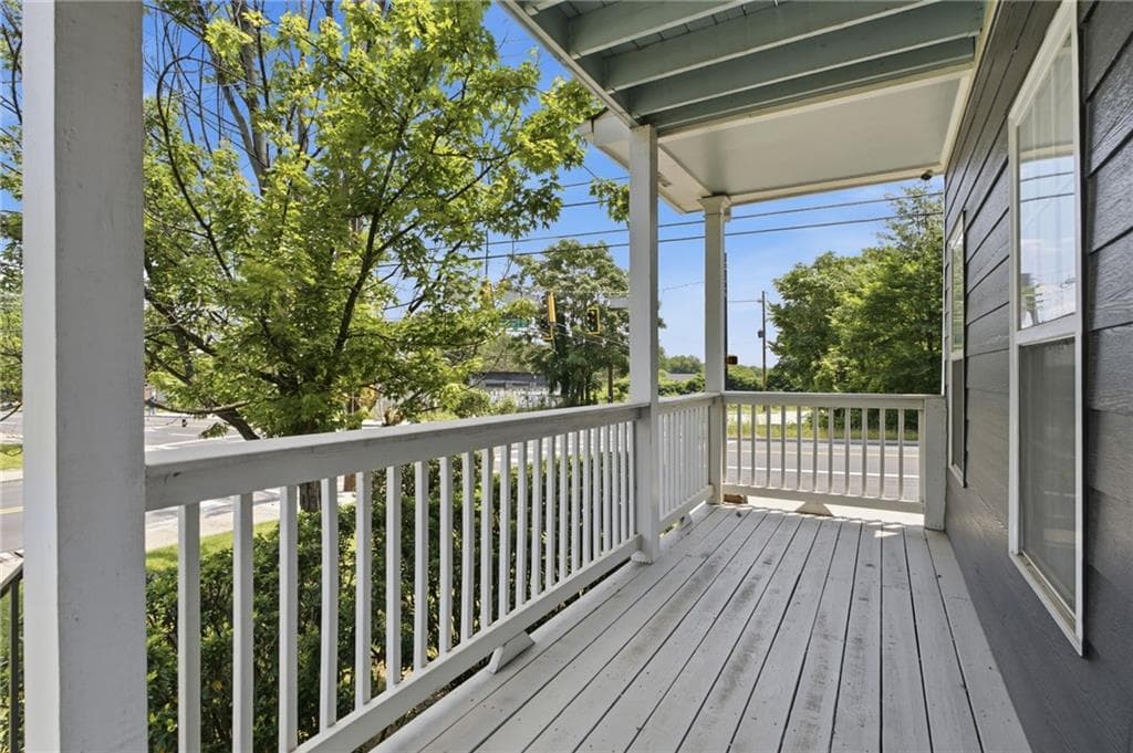 4 bedroom, 4 bathroom, 2,026 sq ft single family residence for sale at 8 Weyman Avenue, Atlanta, GA 30315 — photo 2