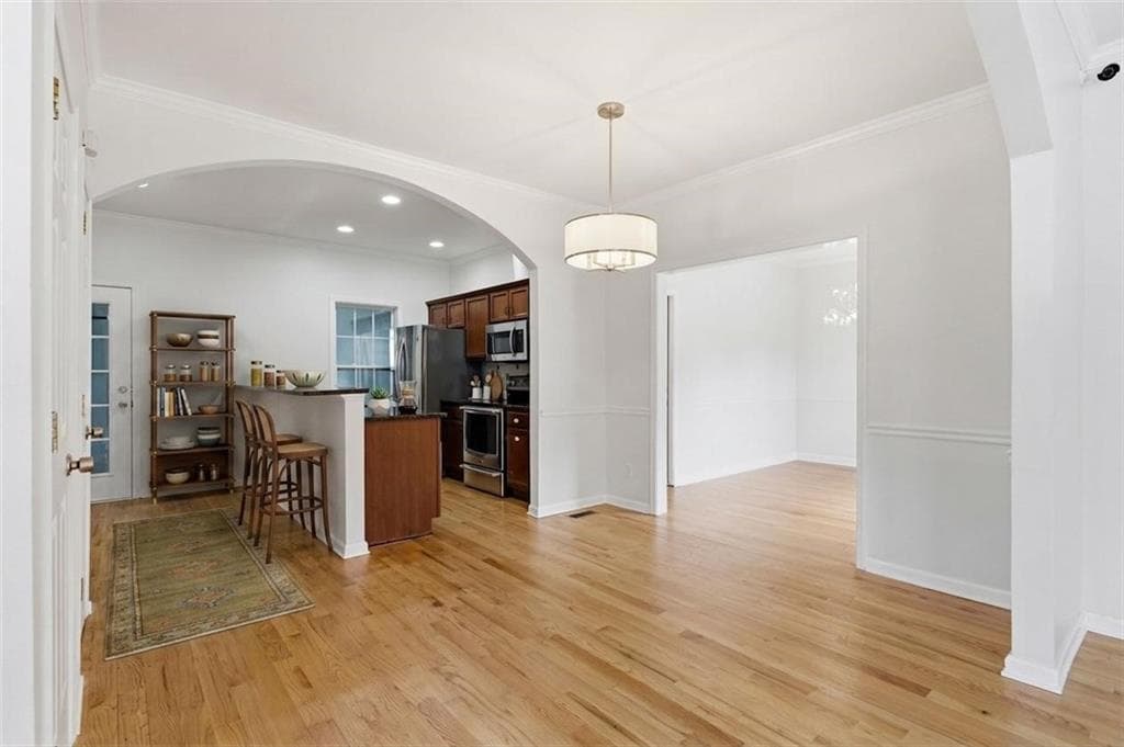 4 bedroom, 4 bathroom, 2,026 sq ft single family residence for sale at 8 Weyman Avenue, Atlanta, GA 30315 — photo 4