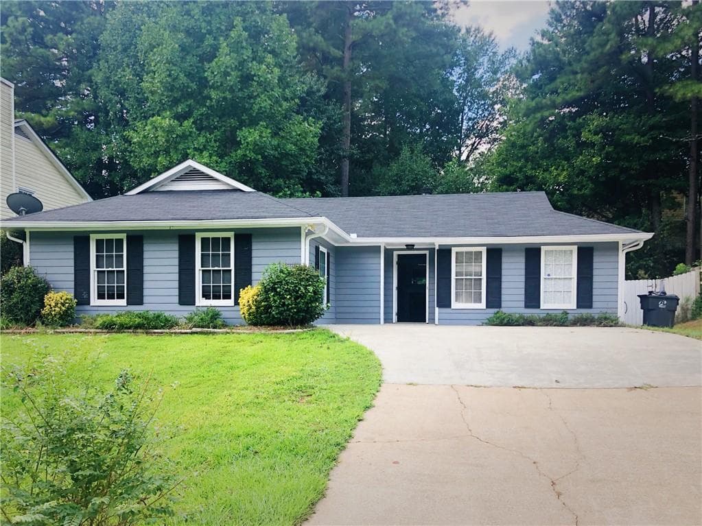 4 bedroom, 2 bathroom, 1,312 sq ft single family residence for rent at 5306 Rails Way, Norcross, GA 30071 for $2,100 a month — photo 2