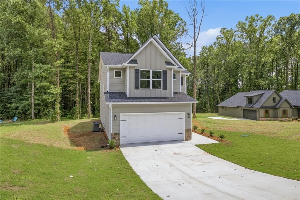 3 bedroom, 3 bathroom, 1,894 sq ft single family residence for sale at 318 Stonington Drive, Mount Airy, GA 30563 — photo 2