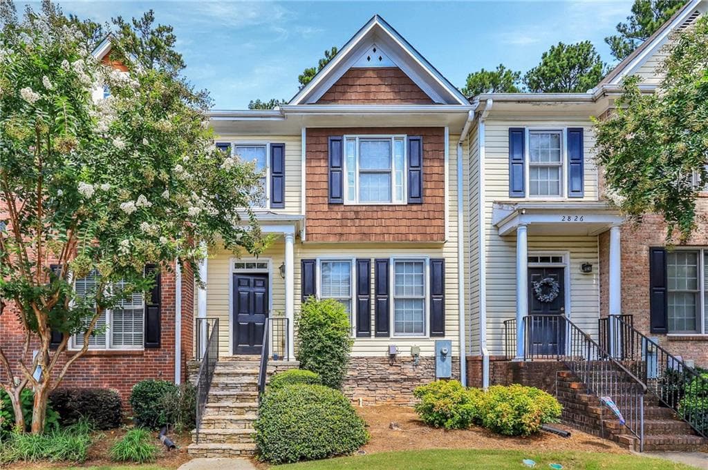 4 bedroom, 4 bathroom, 2,038 sq ft townhouse for sale at 2828 Langford Commons Drive, Norcross, GA 30071 — photo 3