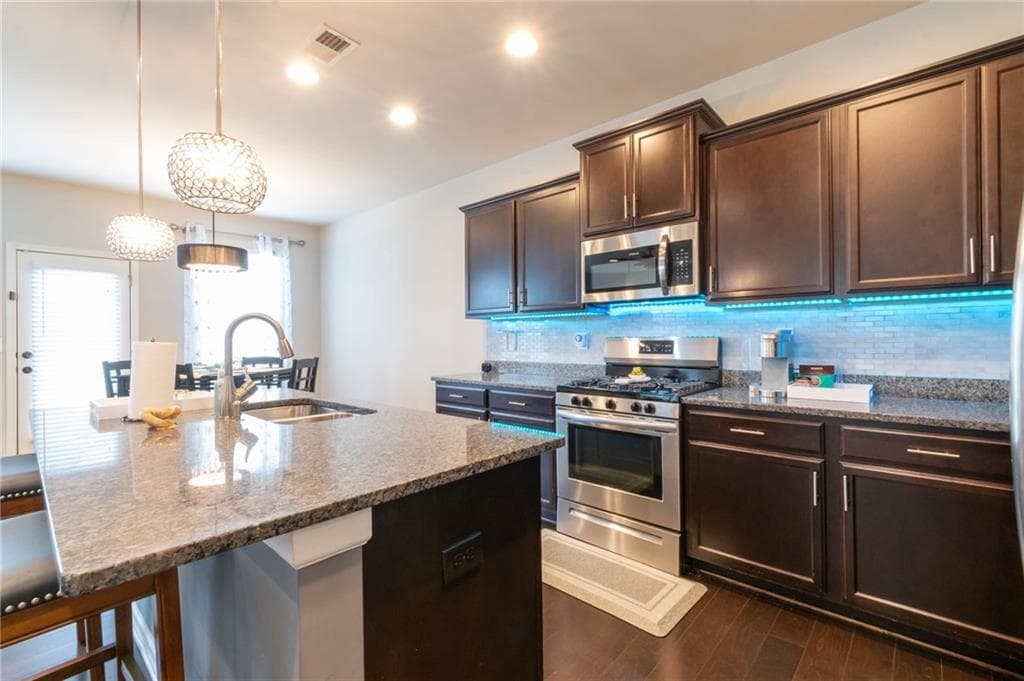 3 bedroom, 3 bathroom, 1,970 sq ft single family residence for rent at 576 Dasheill Lane, Atlanta, GA 30349 for $3,500 a month — photo 10