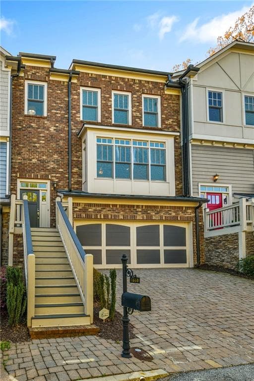 3 bedroom, 4 bathroom, 2,228 sq ft townhouse for rent at 1660 Gilstrap Lane, Atlanta, GA 30318 for $3,000 a month — photo 2