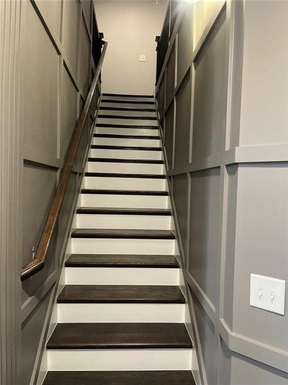 3 bedroom, 3 bathroom, 1,852 sq ft townhouse for sale at 2956 Edgemont Lane, Marietta, GA 30008 — photo 3