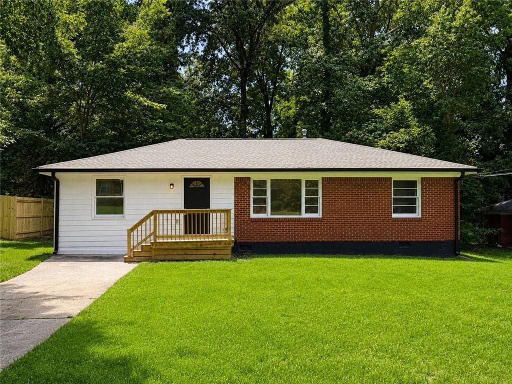 3 bedroom, 2 bathroom, 1,038 sq ft single family residence for sale at 2328 Bonner Road, East Point, GA 30344