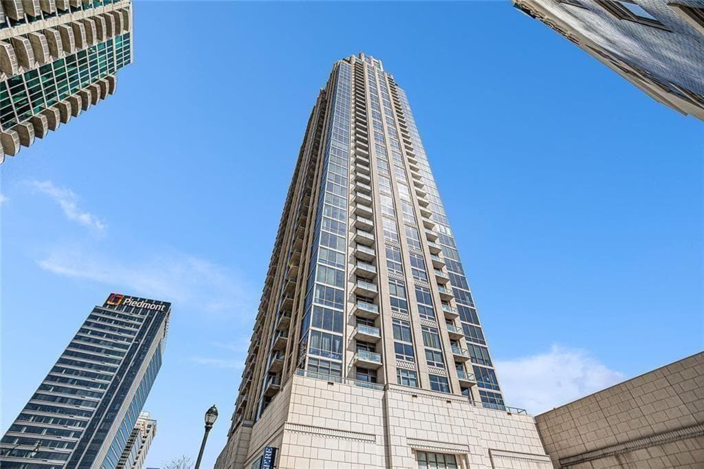 3 bedroom, 3 bathroom, 2,013 sq ft condominium for sale at 270 17th Street 4104, Atlanta, GA 30363