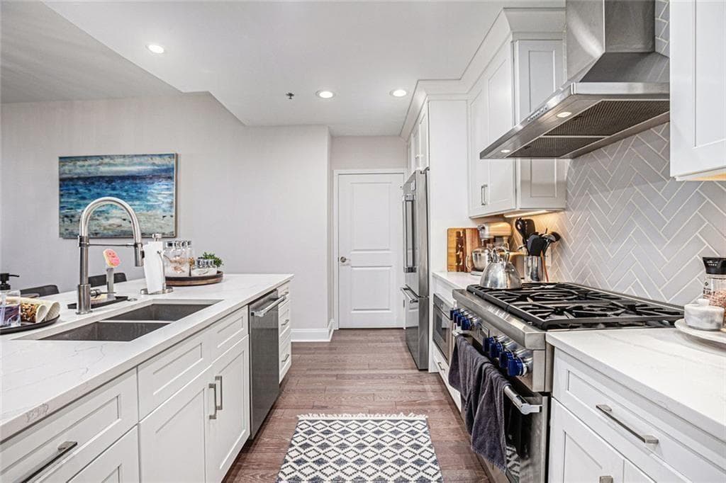 3 bedroom, 3 bathroom, 2,013 sq ft condominium for sale at 270 17th Street 4104, Atlanta, GA 30363 — photo 9