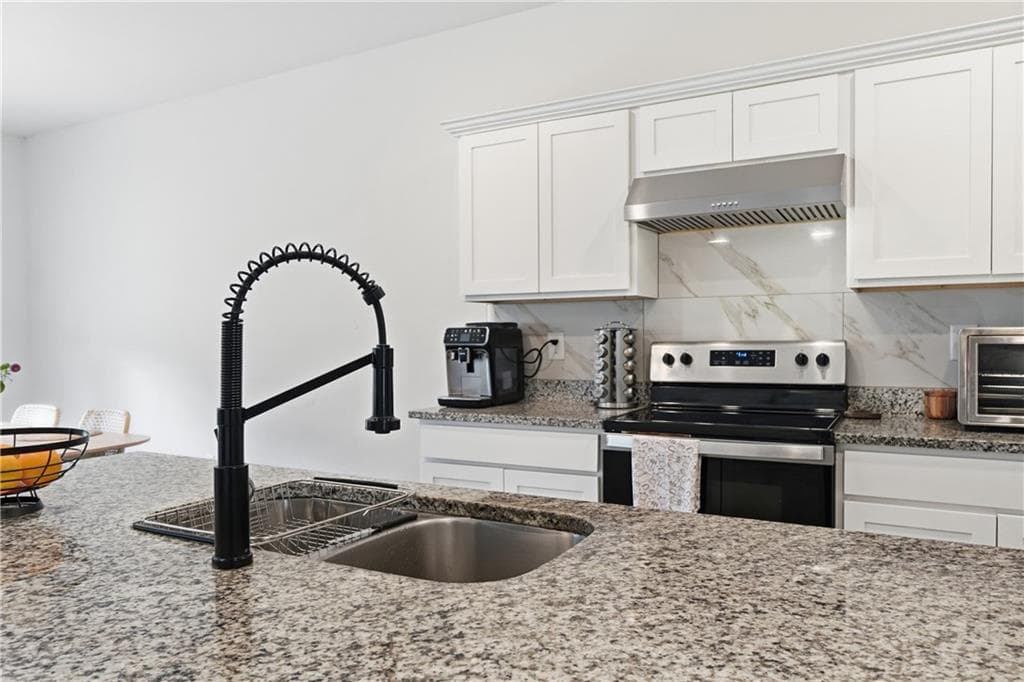 5 bedroom, 4 bathroom, 2,792 sq ft single family residence for rent at 121 Carnaby Street, Winder, GA 30680 for $2,400 a month — photo 8
