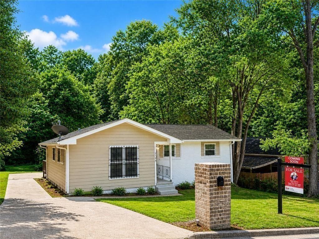 3 bedroom, 2 bathroom, 1,039 sq ft single family residence under contract at 1149 Isa Drive, Atlanta, GA 30315