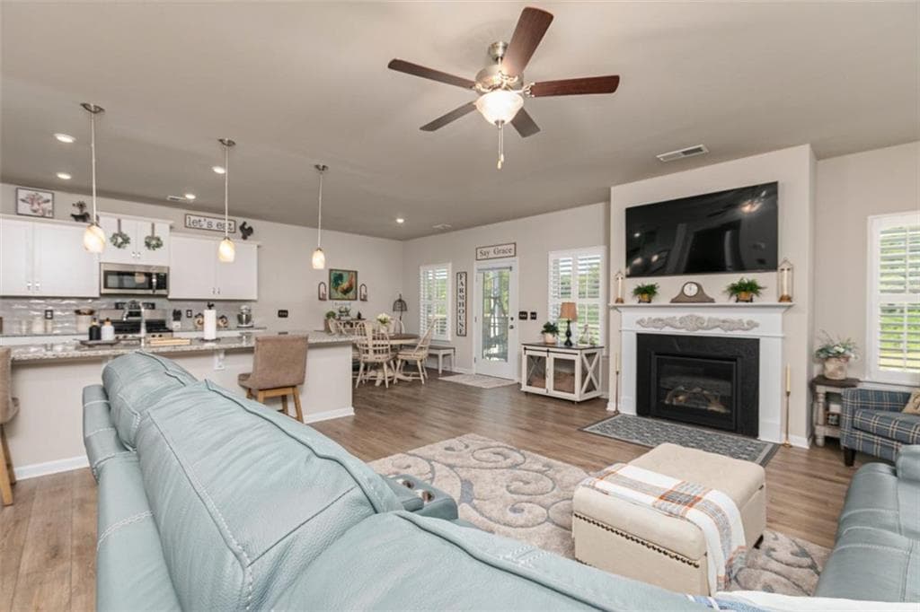 3 bedroom, 3 bathroom, 2,404 sq ft single family residence for sale at 60 Jackson Farm Road, Cartersville, GA 30120 — photo 9