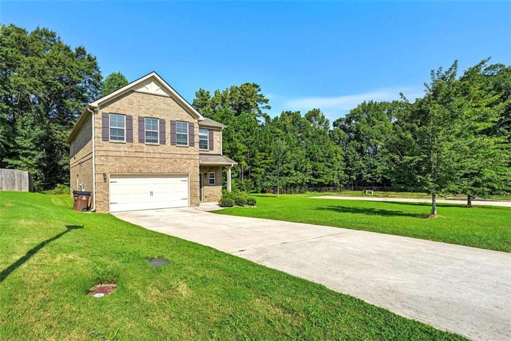 4 bedroom, 3 bathroom, 2,495 sq ft single family residence for sale at 1735 Tricklin Springs, Mcdonough, GA 30252 — photo 2