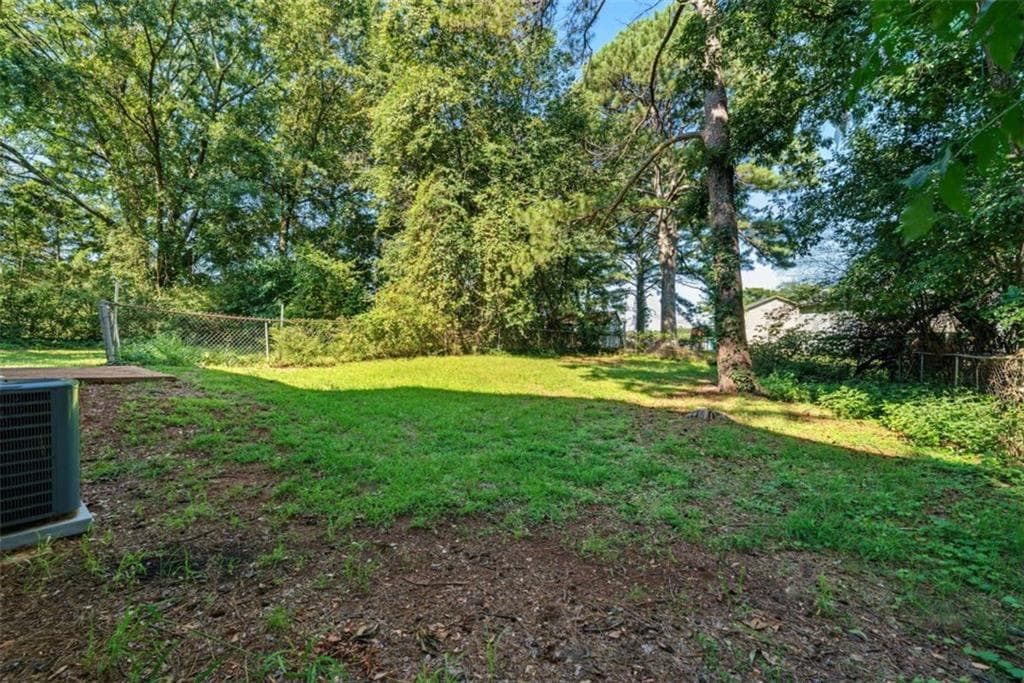 5 bedroom, 3 bathroom, 1,000 sq ft single family residence under contract at 576 Dove Tail Court, Conyers, GA 30013 — photo 6