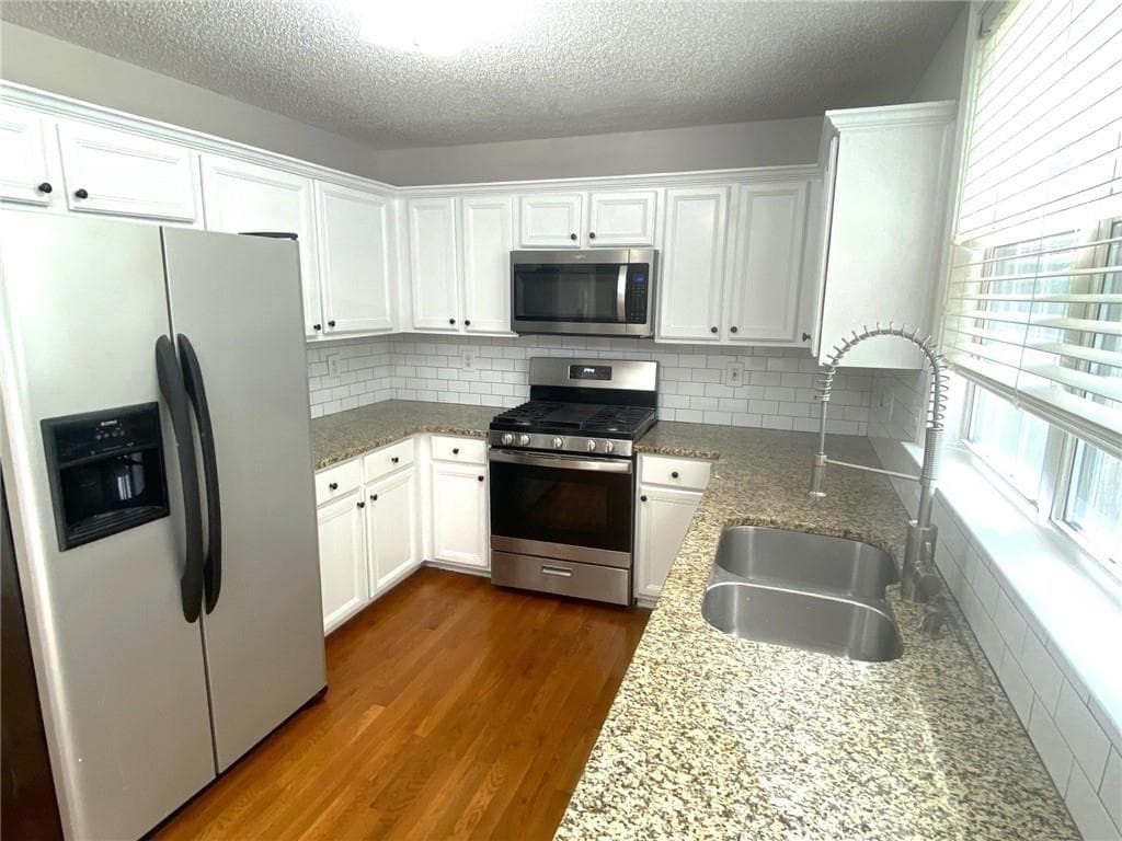 3 bedroom, 3 bathroom, 2,142 sq ft single family residence for sale at 518 Stepney Court, Marietta, GA 30067 — photo 10