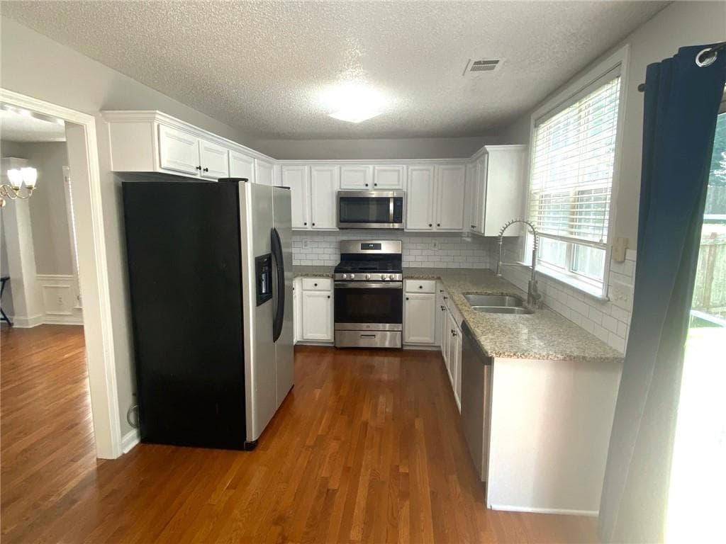 3 bedroom, 3 bathroom, 2,142 sq ft single family residence for sale at 518 Stepney Court, Marietta, GA 30067 — photo 9