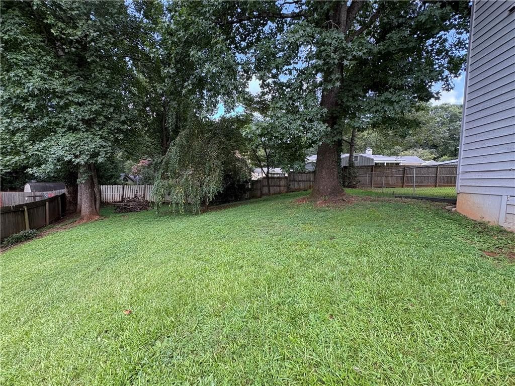 3 bedroom, 3 bathroom, 1,664 sq ft single family residence for sale at 4830 Squirrel Creek Drive, Gainesville, GA 30506 — photo 5