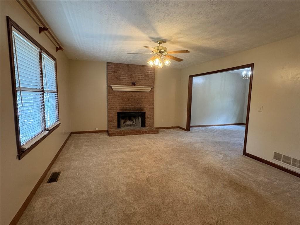 3 bedroom, 3 bathroom, 1,664 sq ft single family residence for sale at 4830 Squirrel Creek Drive, Gainesville, GA 30506 — photo 6