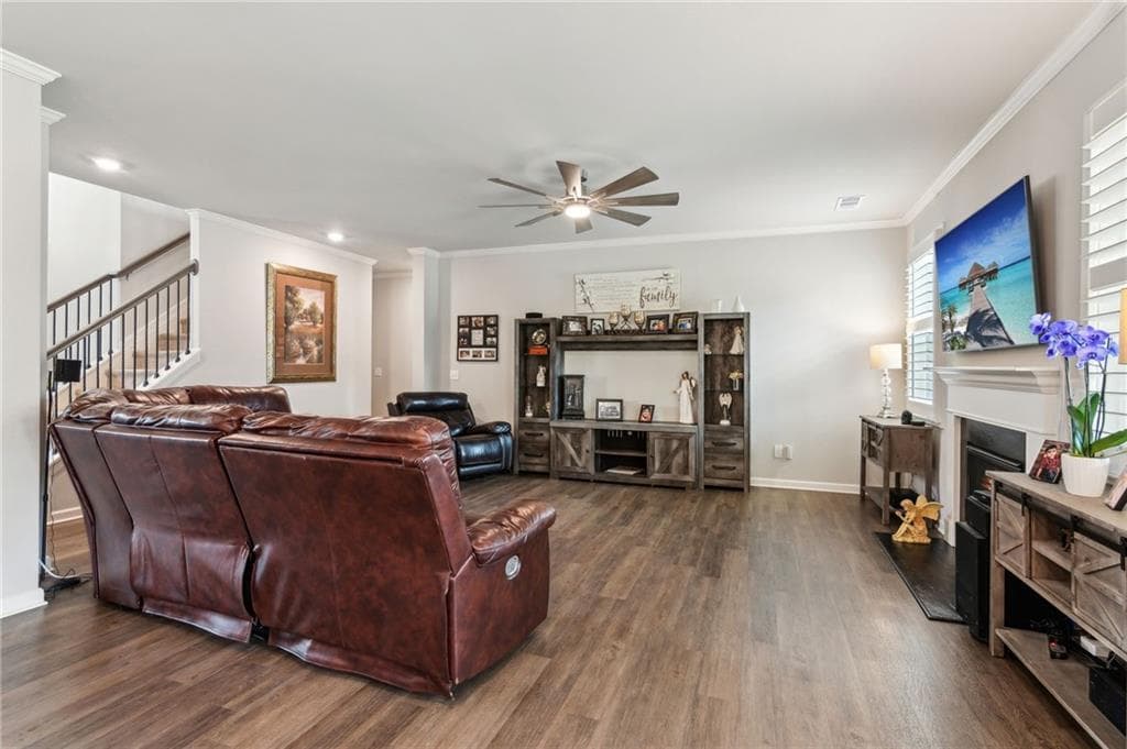 5 bedroom, 3 bathroom, 3,200 sq ft single family residence for sale at 4365 Sunflower Circle, Cumming, GA 30040 — photo 5