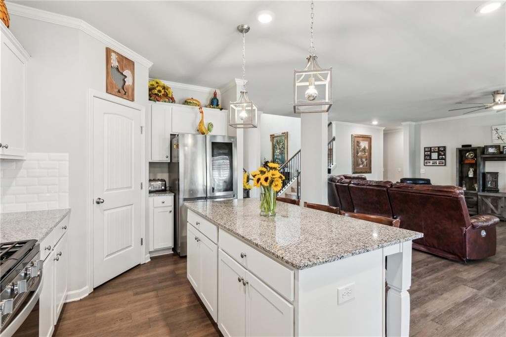 5 bedroom, 3 bathroom, 3,200 sq ft single family residence for sale at 4365 Sunflower Circle, Cumming, GA 30040 — photo 9