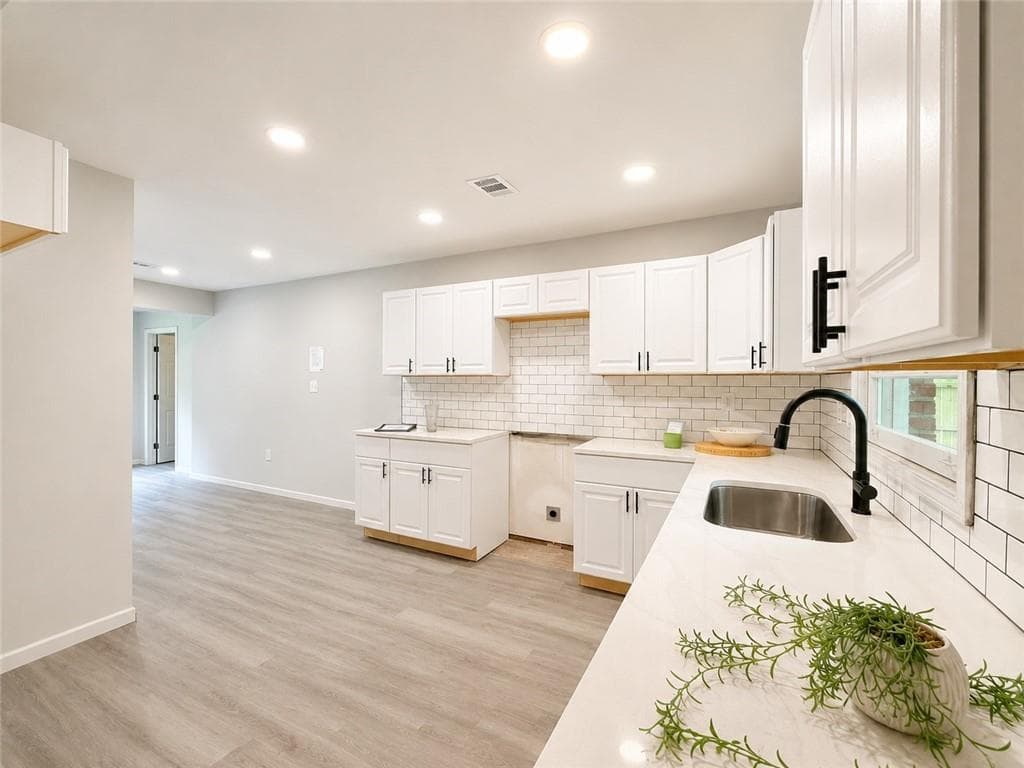 3 bedroom, 2 bathroom, 1,038 sq ft single family residence for sale at 2328 Bonner Road, East Point, GA 30344 — photo 10
