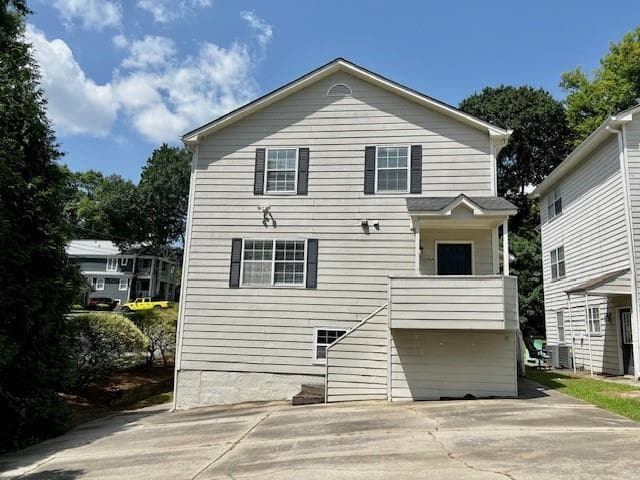 6 bedroom, 5 bathroom, 3,360 sq ft duplex for rent at 1630 Leona Street 1630, Atlanta, GA 30318 for $3,495 a month — photo 1 of 16