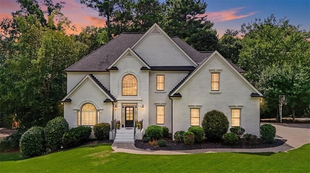 6 bedroom, 6 bathroom, 4,497 sq ft single family residence for sale at 1367 Winborn Circle, Kennesaw, GA 30152 — photo 2