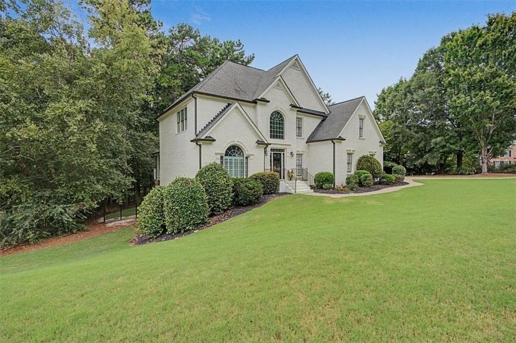 6 bedroom, 6 bathroom, 4,497 sq ft single family residence for sale at 1367 Winborn Circle, Kennesaw, GA 30152 — photo 3