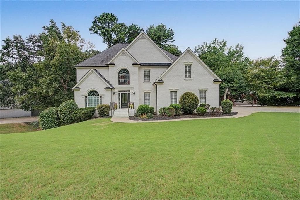 6 bedroom, 6 bathroom, 4,497 sq ft single family residence for sale at 1367 Winborn Circle, Kennesaw, GA 30152 — photo 4