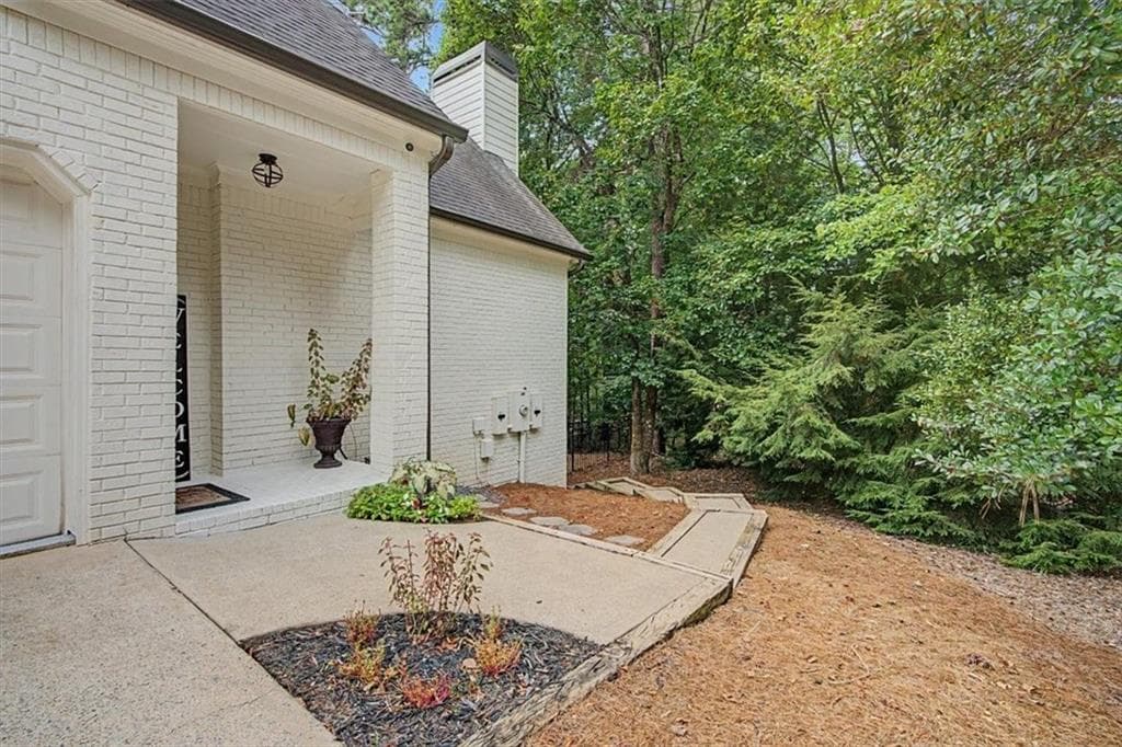 6 bedroom, 6 bathroom, 4,497 sq ft single family residence for sale at 1367 Winborn Circle, Kennesaw, GA 30152 — photo 6