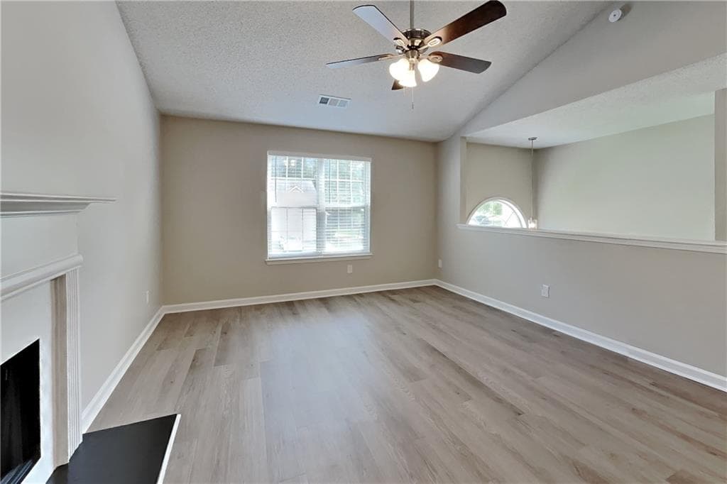 4 bedroom, 3 bathroom, 1,889 sq ft single family residence for rent at 2928 Yukon Trail, Acworth, GA 30101 for $2,250 a month — photo 3