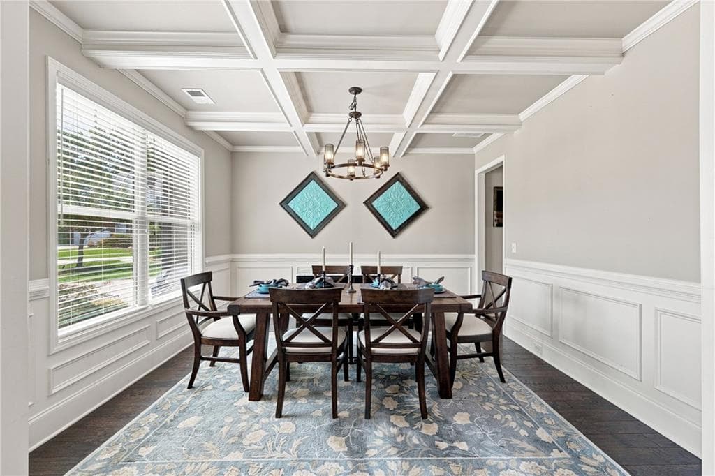 5 bedroom, 3 bathroom, 3,312 sq ft single family residence under contract at 6240 Brookshire Court, Braselton, GA 30517 — photo 8