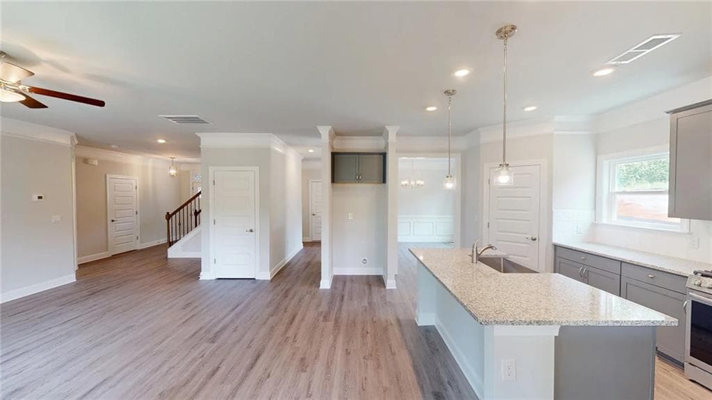 6 bedroom, 4 bathroom, 3,119 sq ft single family residence for sale at 3022 Fairway Drive, Villa Rica, GA 30180 — photo 2