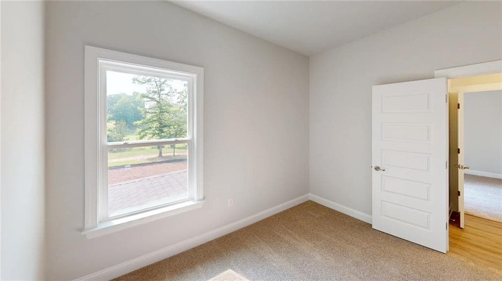 6 bedroom, 4 bathroom, 3,119 sq ft single family residence for sale at 3022 Fairway Drive, Villa Rica, GA 30180 — photo 3