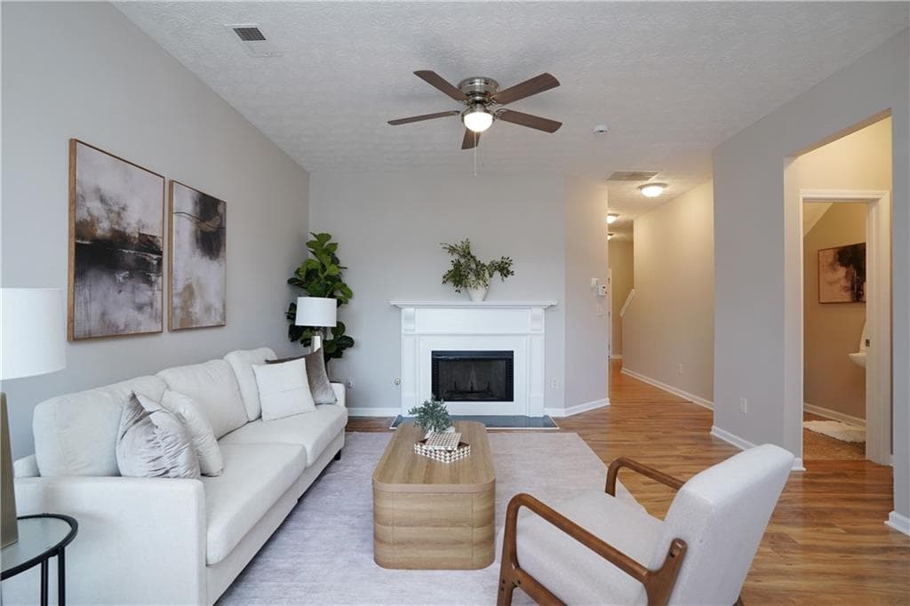 3 bedroom, 3 bathroom, 1,456 sq ft townhouse for sale at 182 Oak Green Drive, Lawrenceville, GA 30044 — photo 5