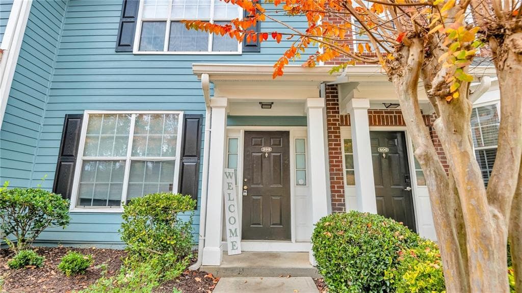 2 bedroom, 3 bathroom, 1,296 sq ft townhouse for sale at 398 Pine Hill Place, Norcross, GA 30093 — photo 2