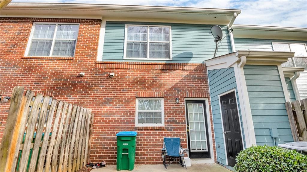 2 bedroom, 3 bathroom, 1,296 sq ft townhouse for sale at 398 Pine Hill Place, Norcross, GA 30093 — photo 6