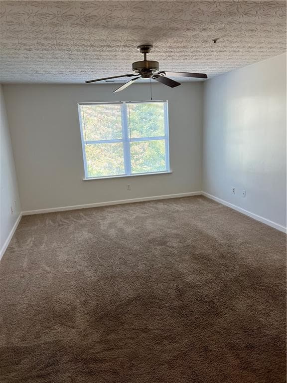3 bedroom, 2 bathroom, 1,292 sq ft other for rent at 10201 Fairington Ridge Circle, Lithonia, GA 30038 for $1,600 a month — photo 2