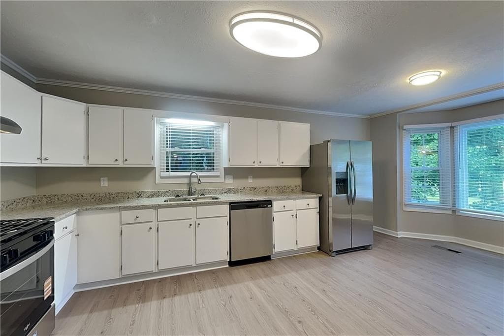 3 bedroom, 2 bathroom, 2,368 sq ft single family residence for rent at 1179 Norfolk Drive, Acworth, GA 30102 for $2,350 a month — photo 4
