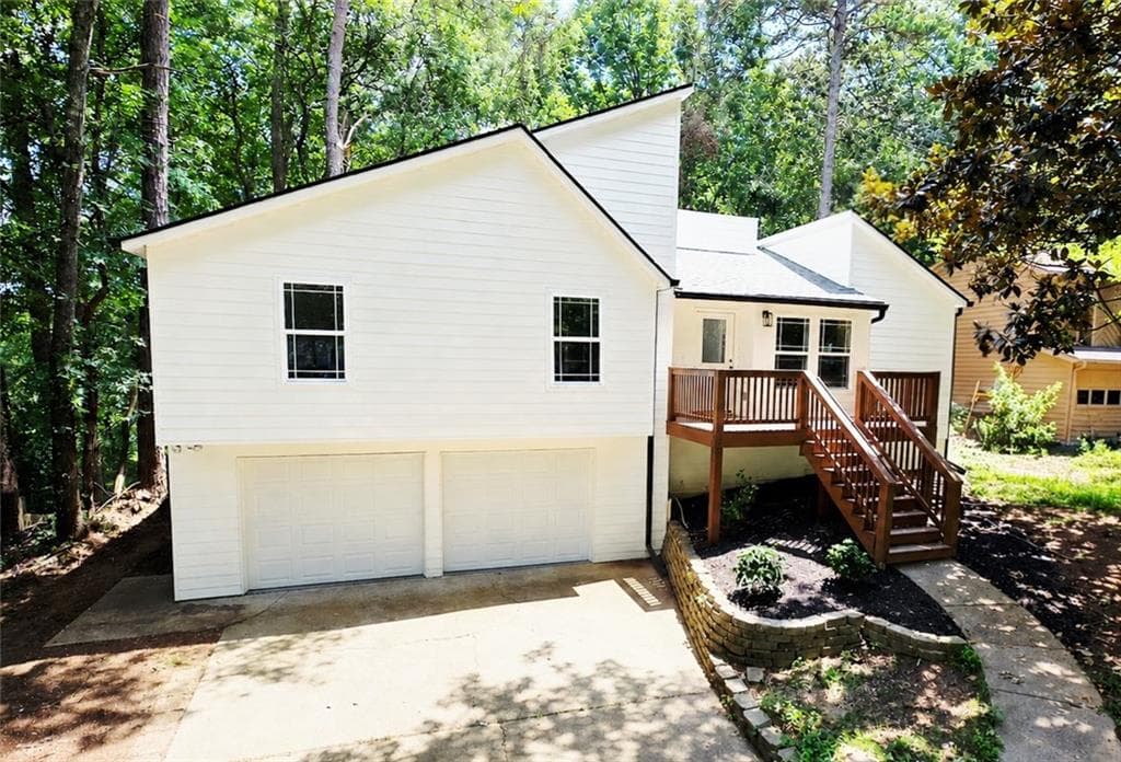 5 bedroom, 3 bathroom, 2,060 sq ft single family residence for sale at 4610 Kings Crossing Drive, Kennesaw, GA 30144