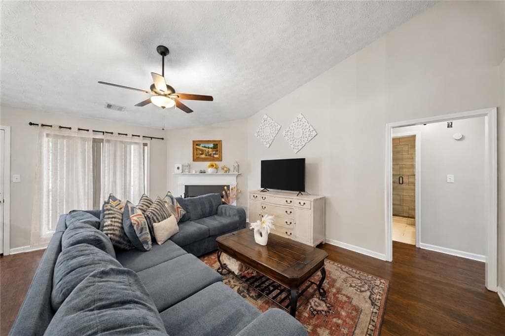 4 bedroom, 2 bathroom, 1,652 sq ft single family residence for sale at 5235 Sterling Trace Court, Lilburn, GA 30047 — photo 5