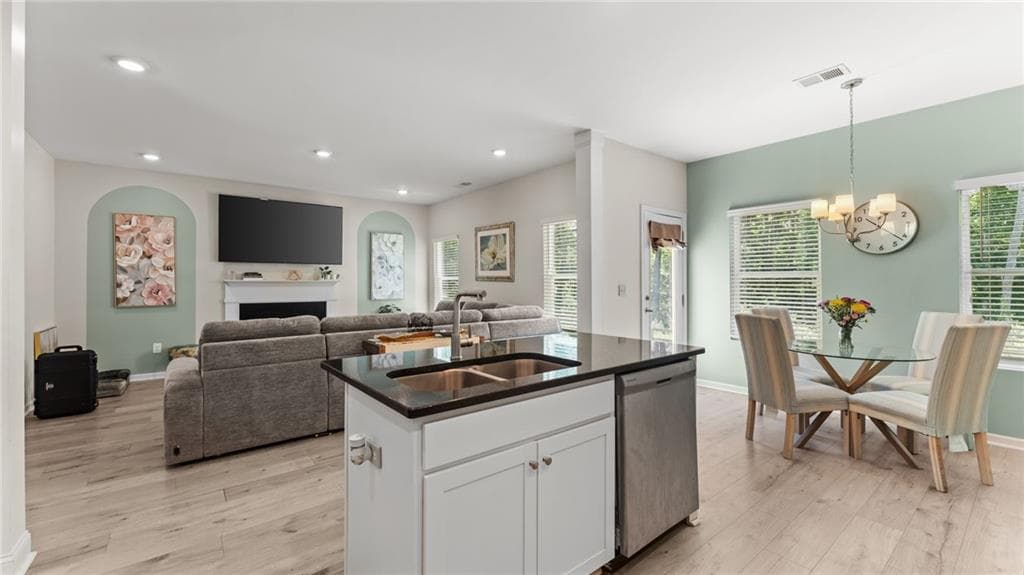 4 bedroom, 3 bathroom, 2,080 sq ft single family residence for sale at 297 Ajo Way, Dallas, GA 30157 — photo 6